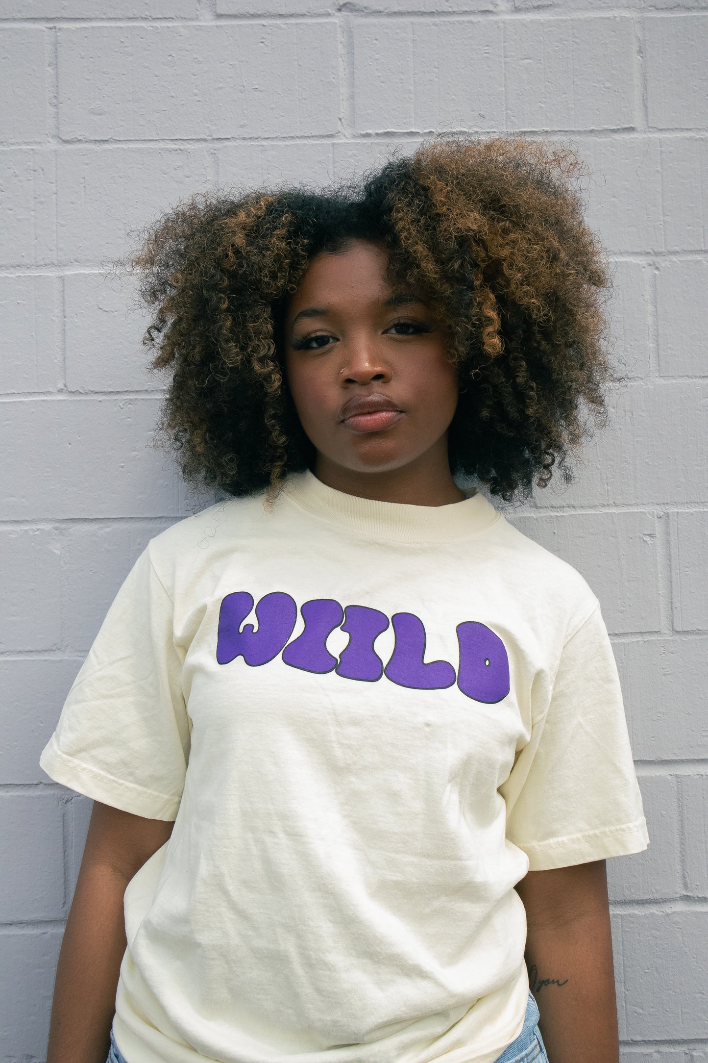 WIILD BASIC TEE IN BEIGE